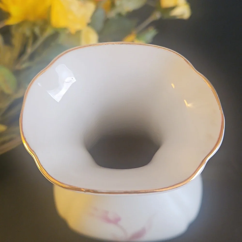 Vintage China Tulip Ceramic Vase 9